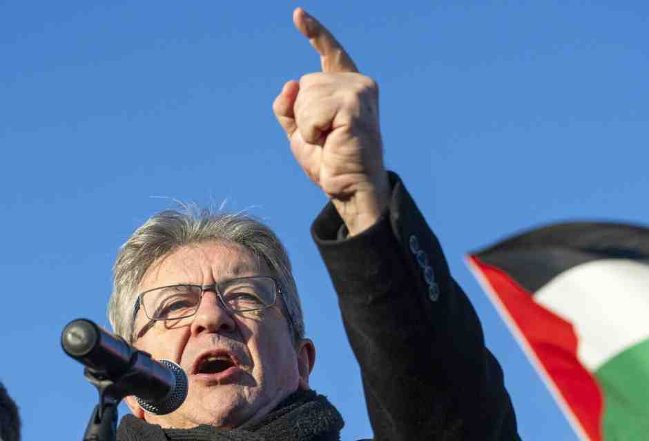Jean-Luc M&eacute;lenchon, il leader della France Insoumise - foto Ansa