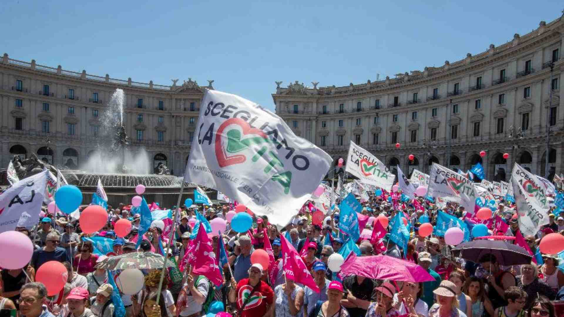 Immagine di In piazza il popolo della vita. «Avanti, senza compromessi»