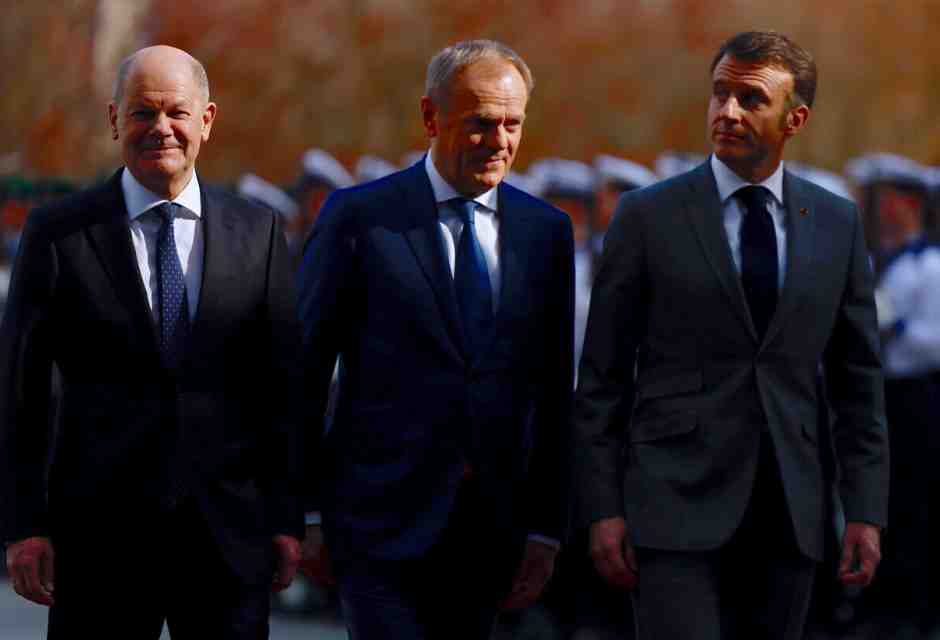 Olaf Scholz, Donald Tusk ed Emmanuel Macron (Ansa)&nbsp;<br />