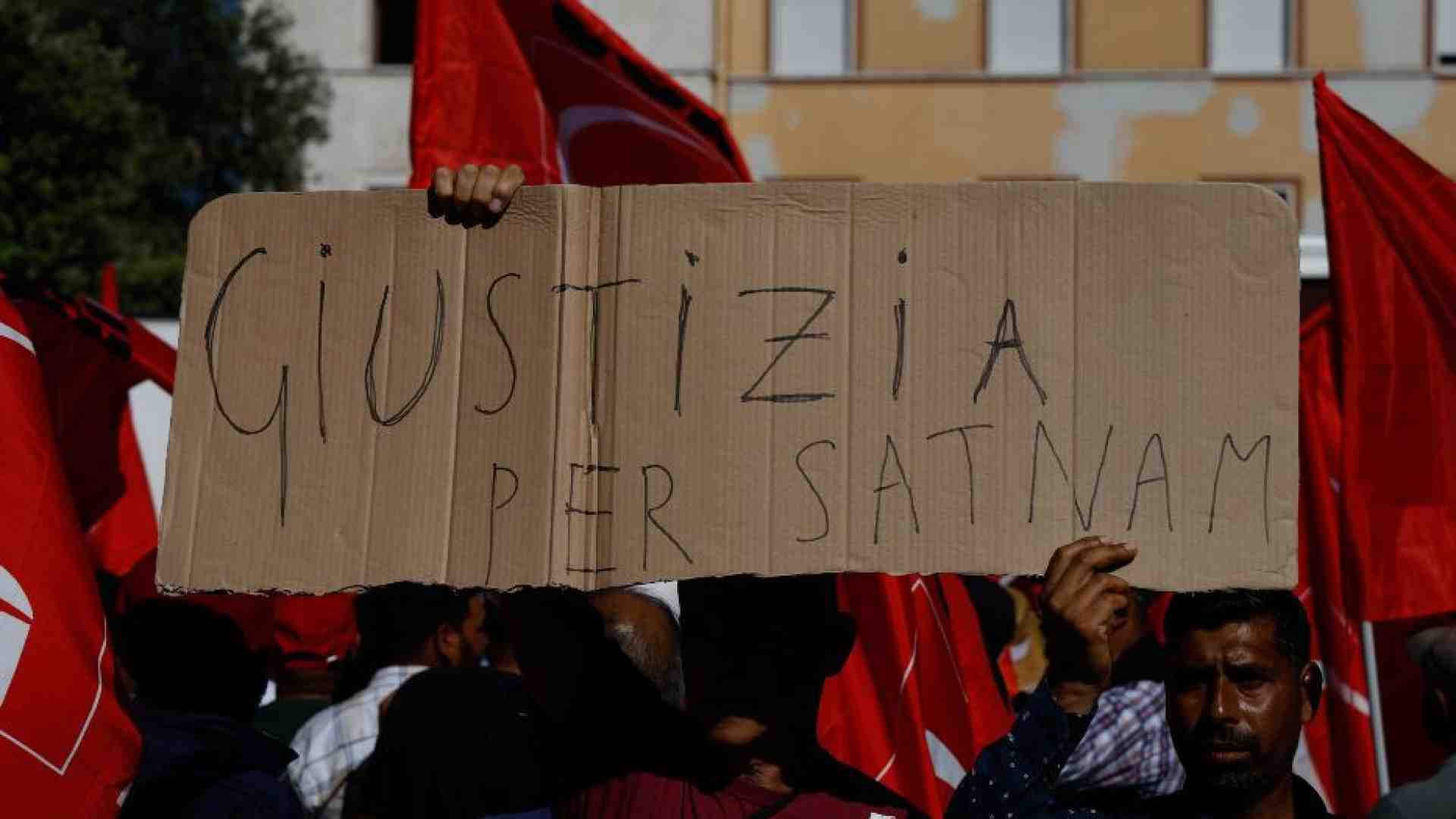 Immagine di Caporalato, nei weekend nei campi lavorano anche bambini-schiavi