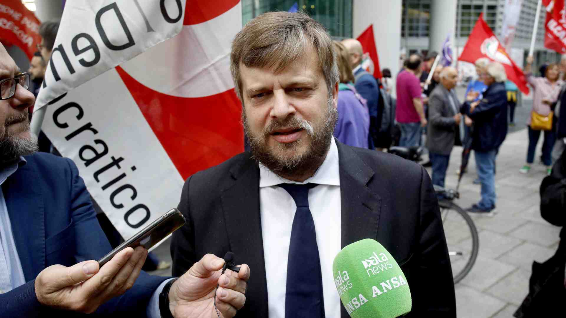Immagine di Majorino (Pd): “Non sono d’accordo con Salis: occupare è sbagliato. Ma il problema sono le case vuote”
