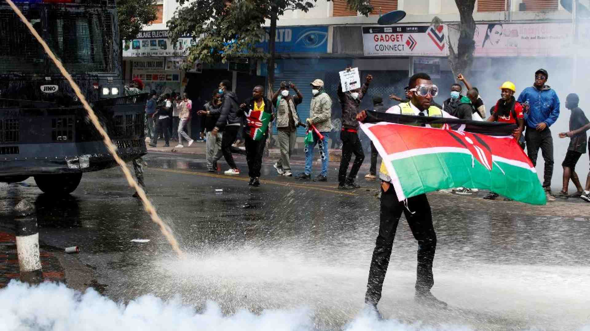 Immagine di In Kenya l'assalto al Parlamento che votava la manovra ha provocato 5 morti