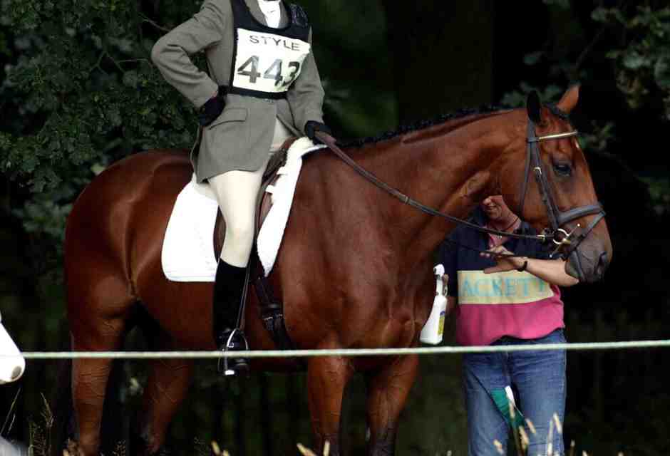 &nbsp;La principessa Anna a cavallo al Guards Polo Club di Windsor<br />(&copy;Stephen Daniels/Alpha/Lapresse)<br />