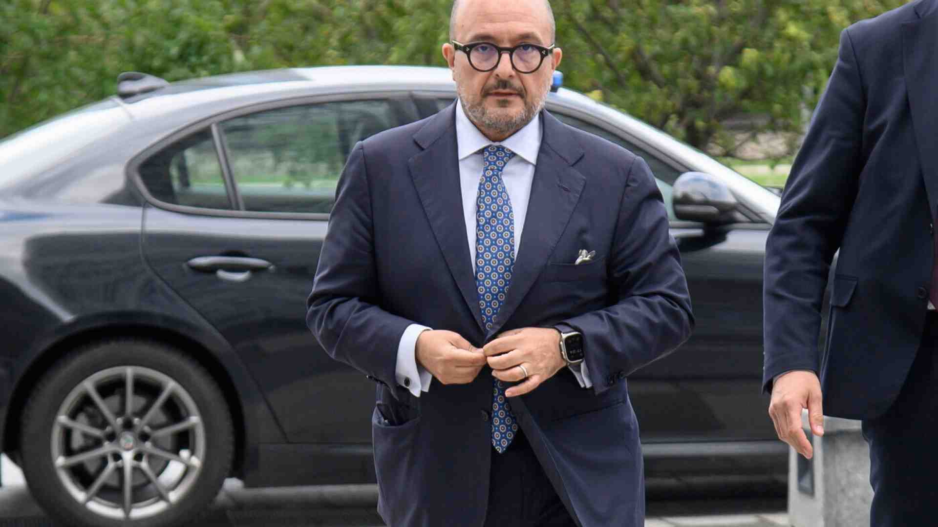 Immagine di Sangiuliano e l'ingiustificata aria di superiorità del M5S