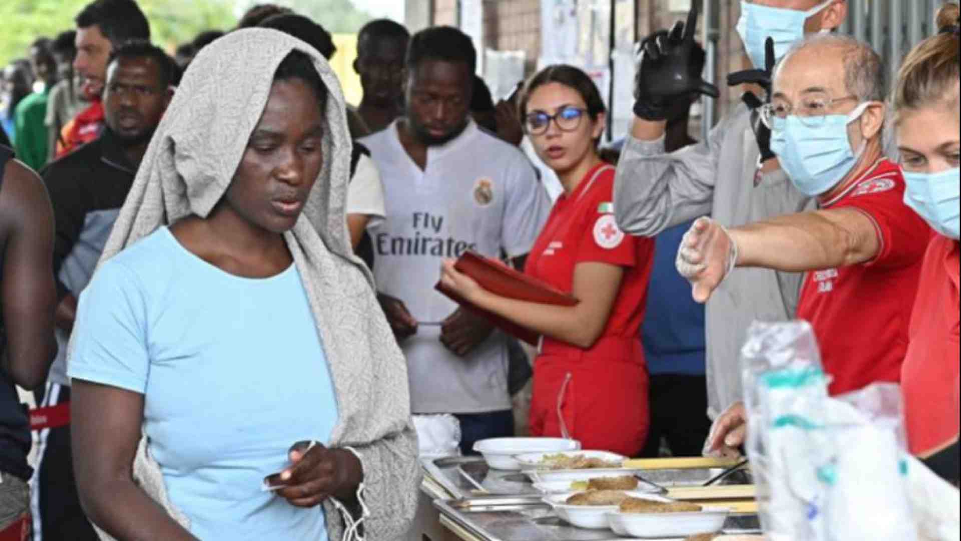Immagine di Giro di vite sui migranti che lavorano: fuori dal sistema dell’accoglienza