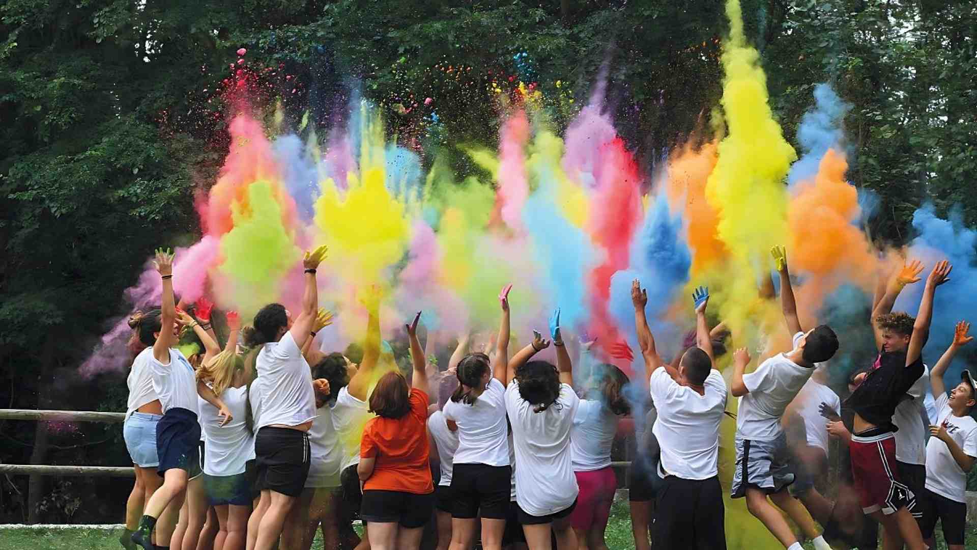 Immagine di Cari ragazzi, e-state con noi