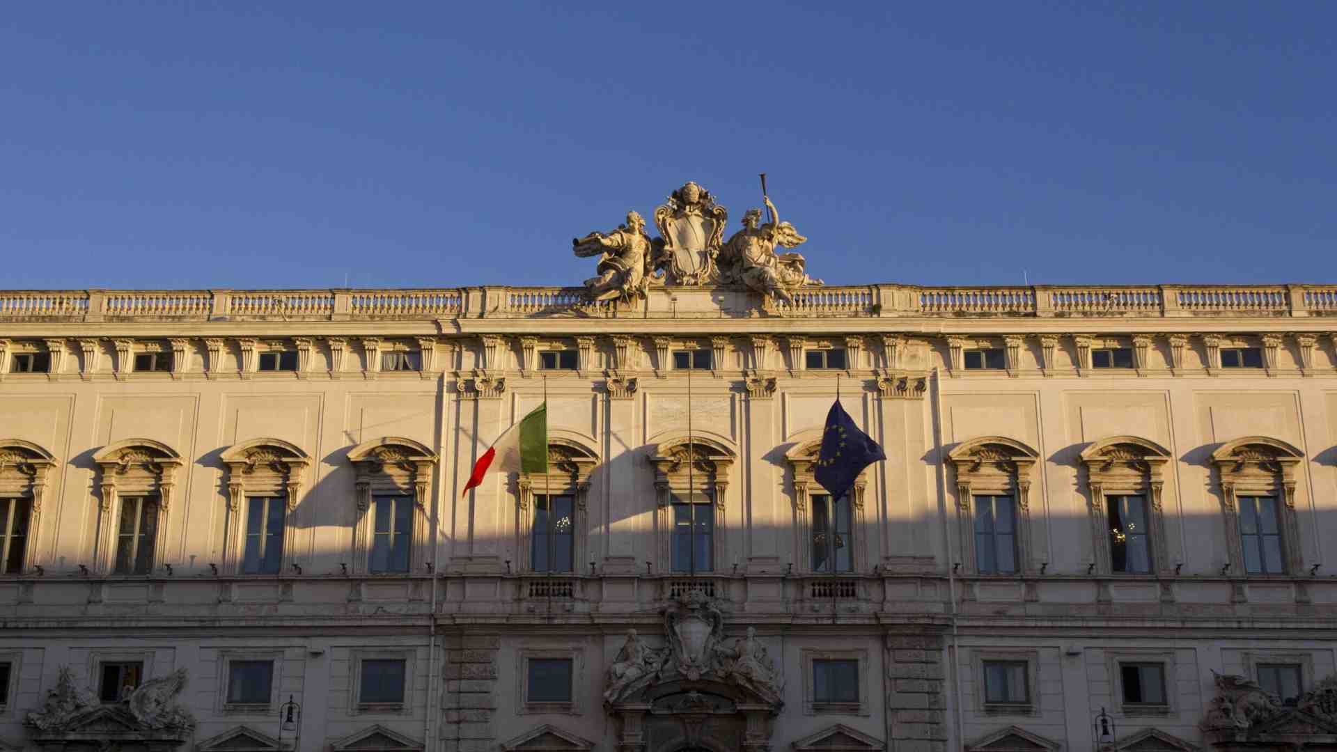 Immagine di Così la Corte costituzionale boccia la tassa sugli extraprofitti