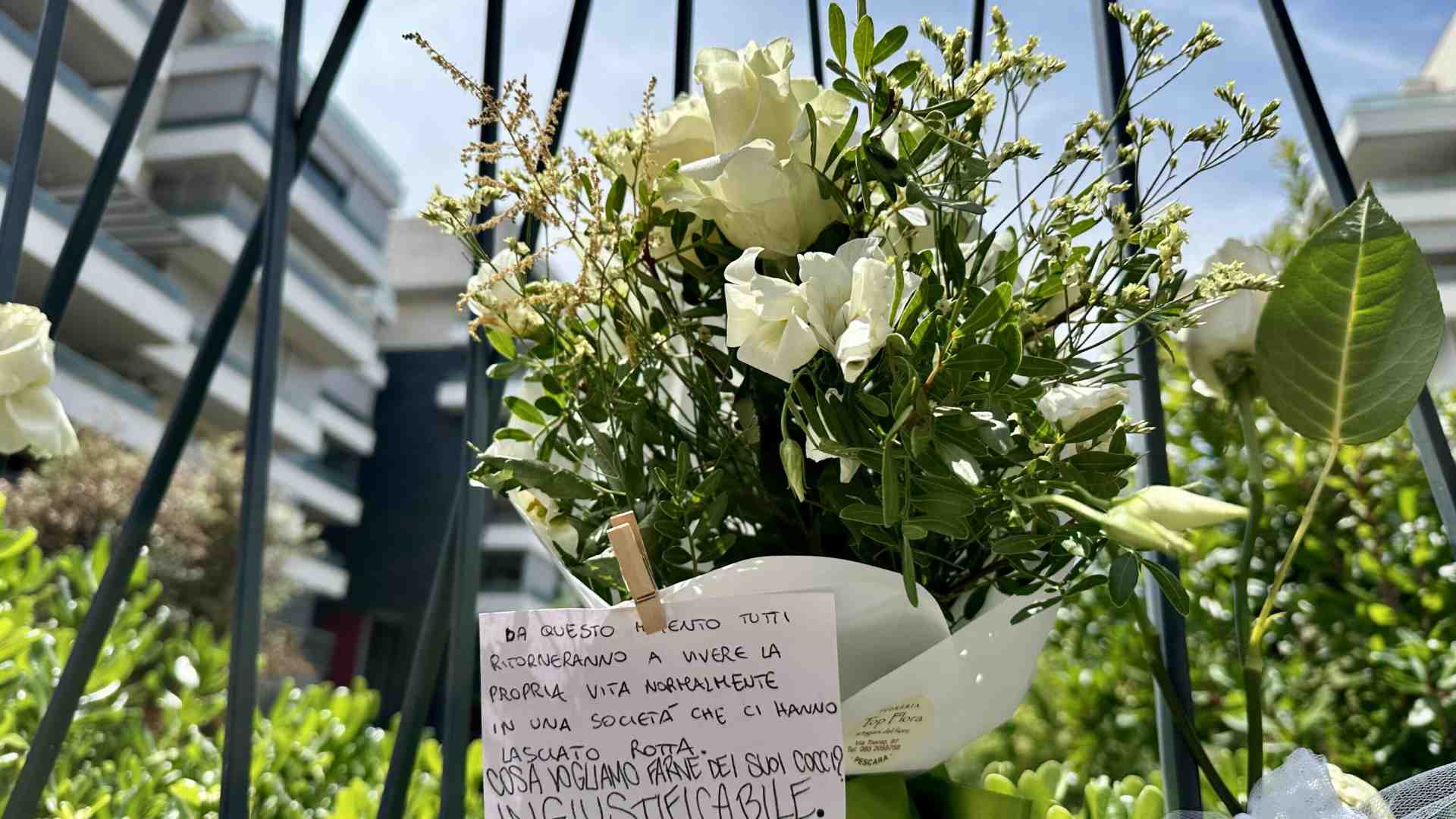 Immagine di Spopolano le interviste agli scrittori sui delitti commessi vicino a casa loro. Il caso dell'omicidio di Pescara
