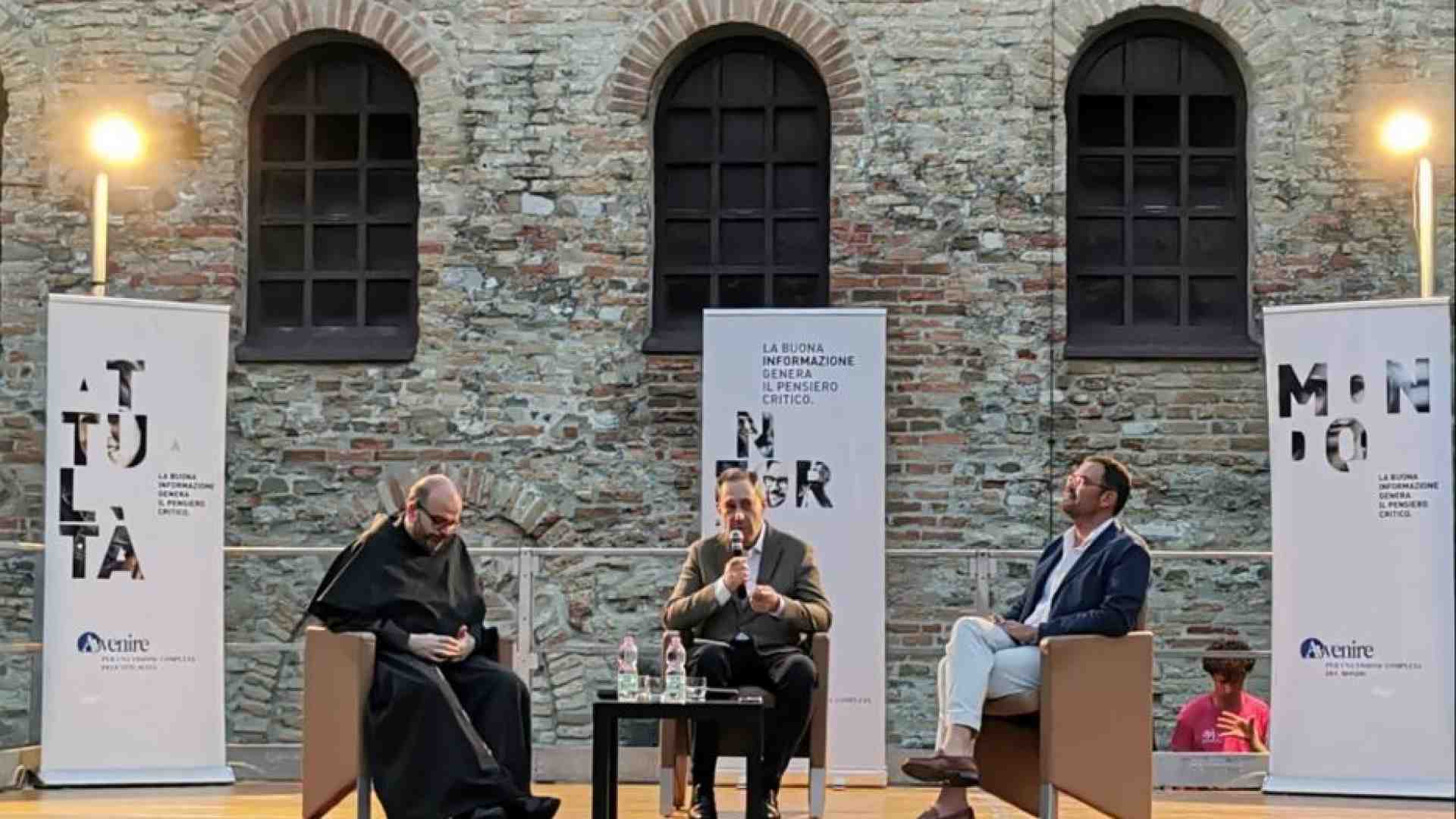 Immagine di Benanti e Fabris a Grado: Intelligenza artificiale minaccia o opportunità?