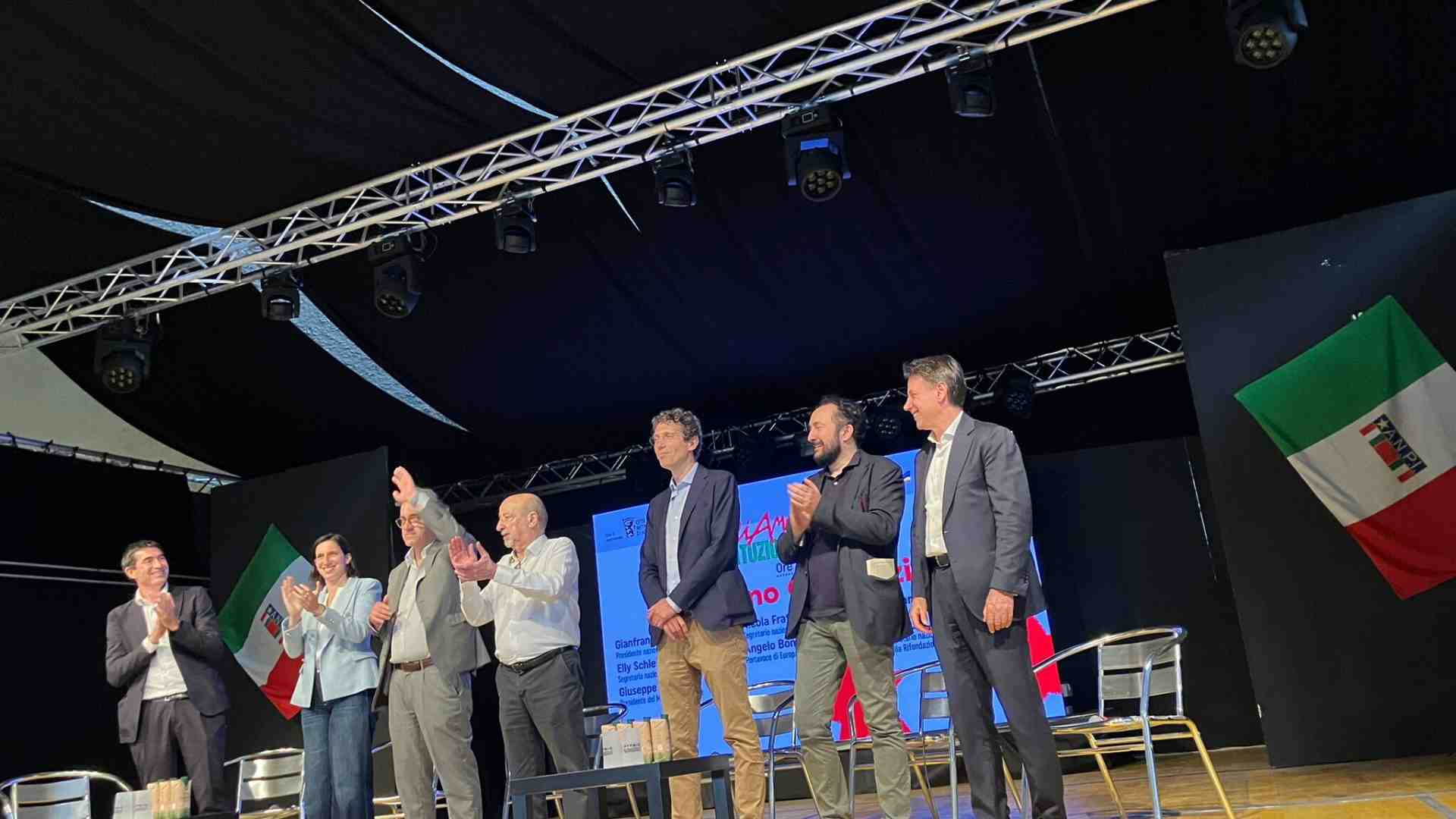 Immagine di Ora la Costituzione riunisce Pd, M5s e Avs: tutti a Bologna per l'Anpi