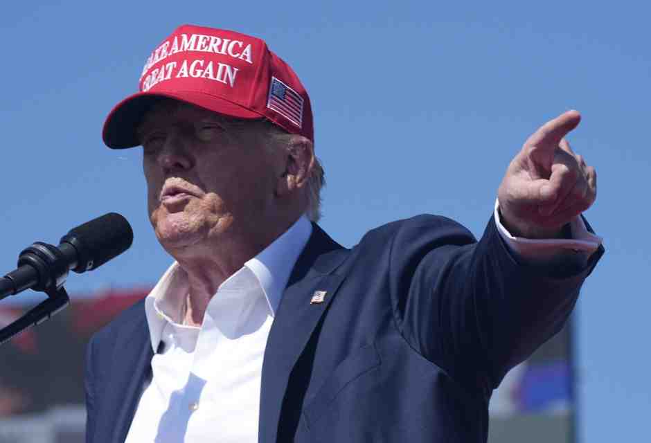 La Corte Suprema concede l'immunità parziale a Trump