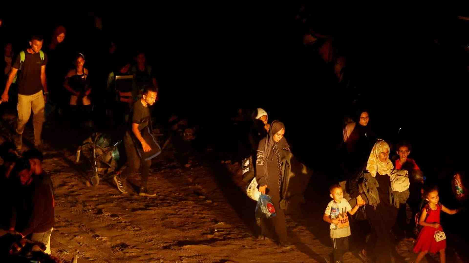 Immagine di L'ordine di evacuazione, poi i raid israeliani su Khan Younis: 8 morti