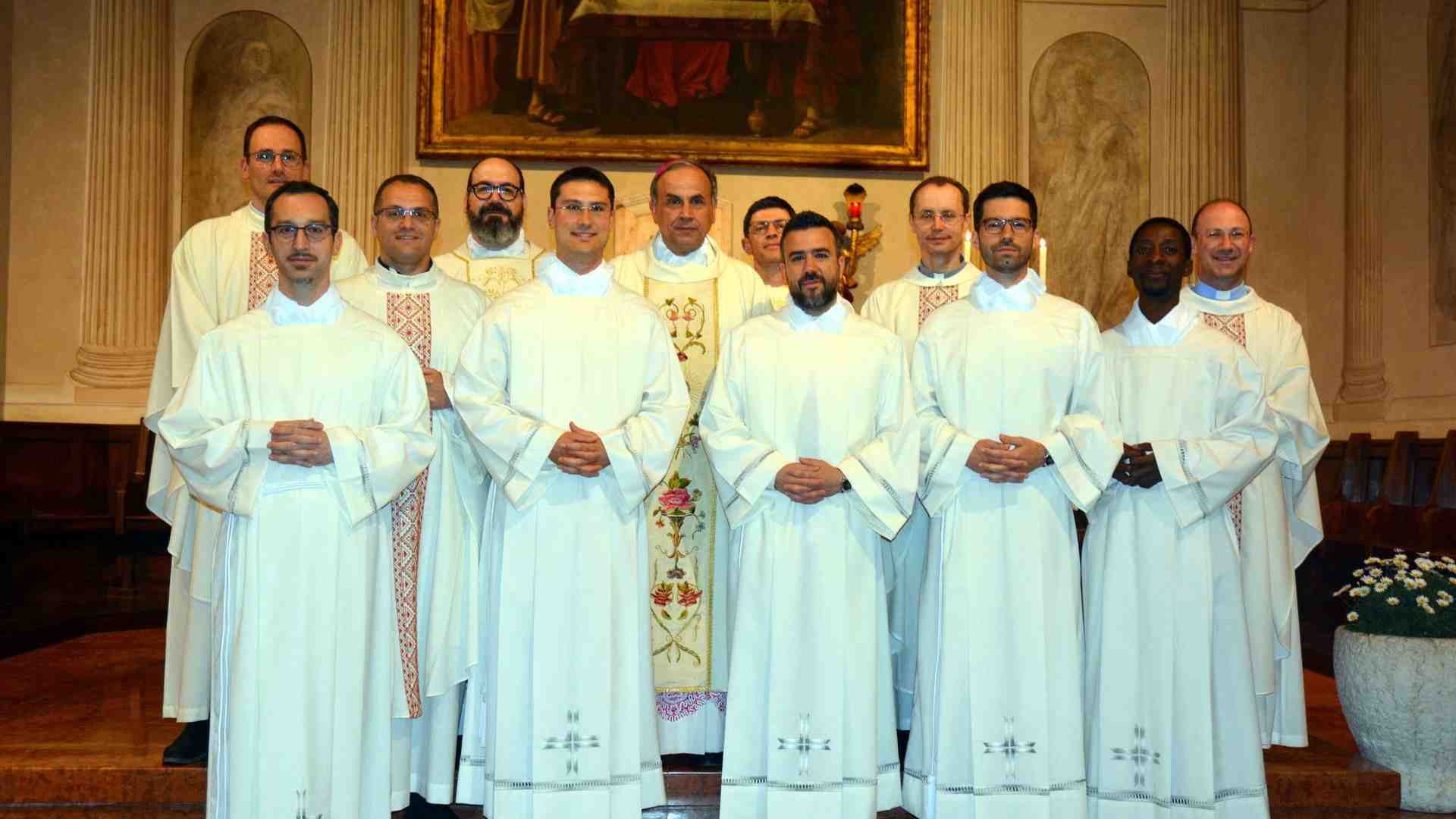 Immagine di Il Vescovo ha istituito cinque nuovi accoliti