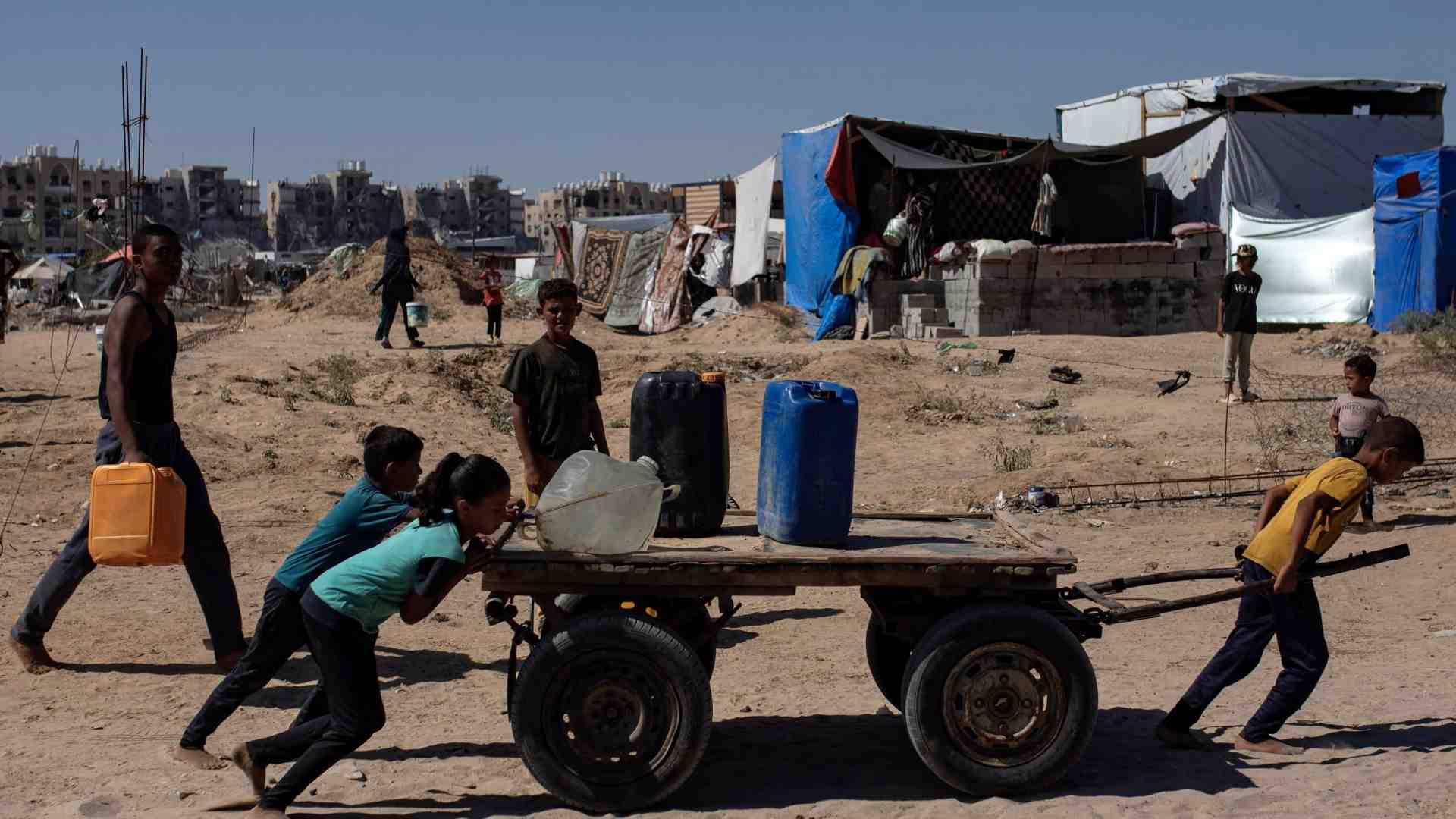 Immagine di Israele “va a vedere” la tregua di Hamas. Pacifista italiano ferito dai coloni
