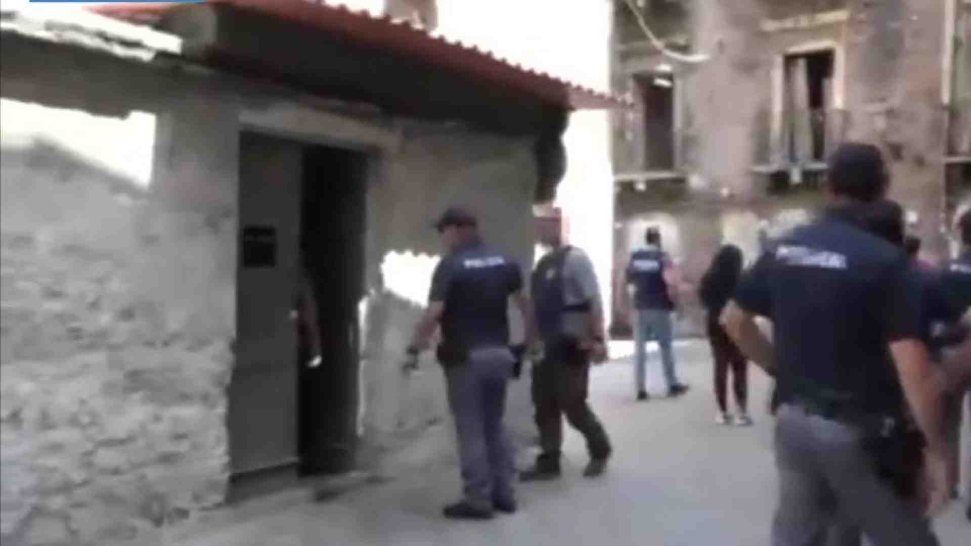 Immagine di Maxi operazione contro la prostituzione in 27 province, sette arrestati