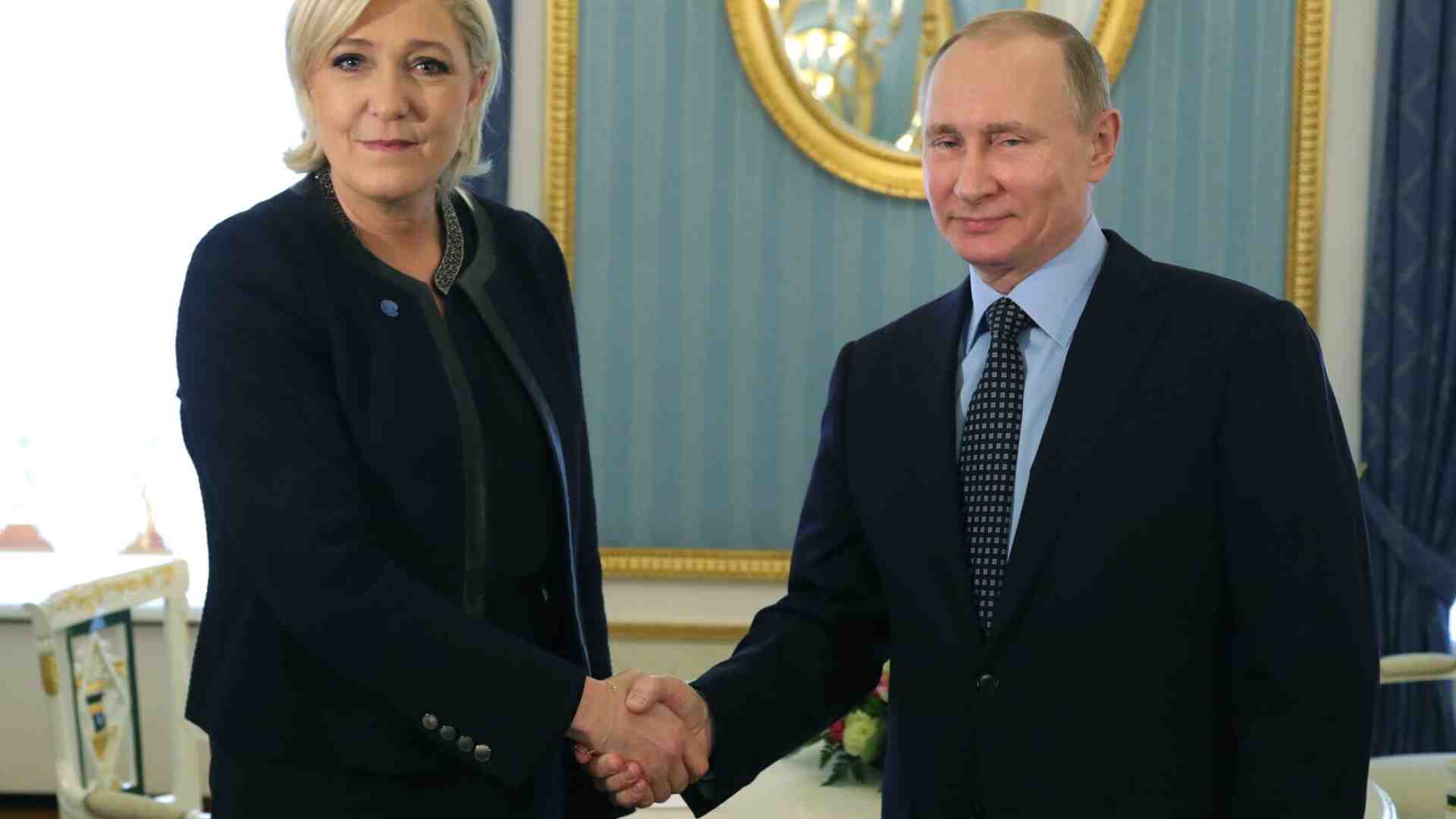 Immagine di Il Cremlino sostiene ufficialmente Marine Le Pen