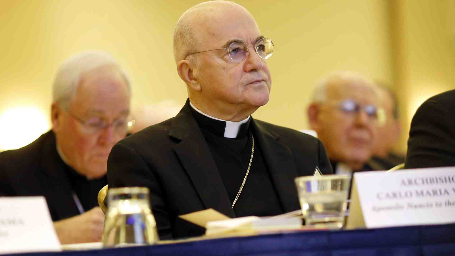 Immagine di Mons. Viganò è stato scomunicato per "il delitto di scisma"