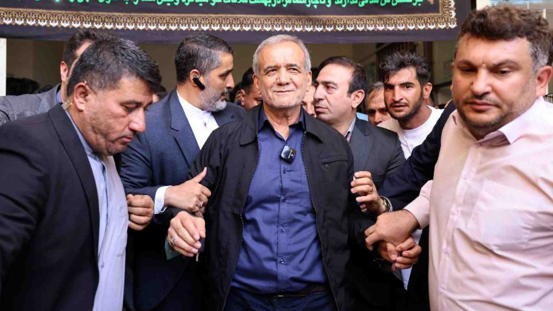 Immagine di Il riformista Pezeshkian è il nuovo presidente. Ora mano tesa all'Occidente?