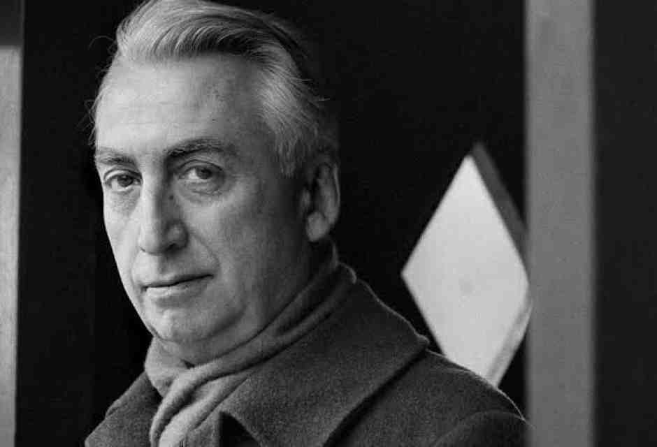 <span style="font-family: Arial, sans-serif; font-size: 12px;">Roland Barthes (foto archivio LaPresse)</span>