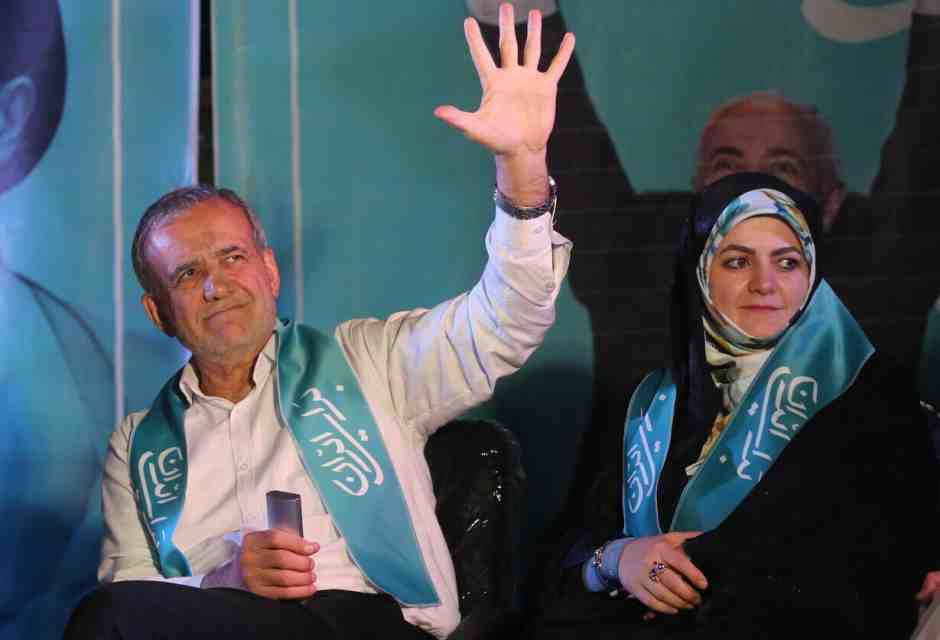 In Iran vince il “dottore” Pezeshkian
