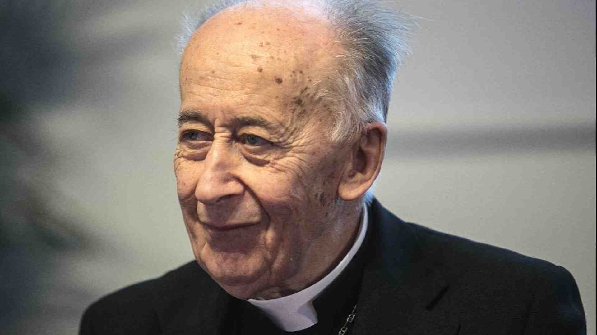 Immagine di Migliora l'ex presidente della Cei, non è più in terapia intensiva