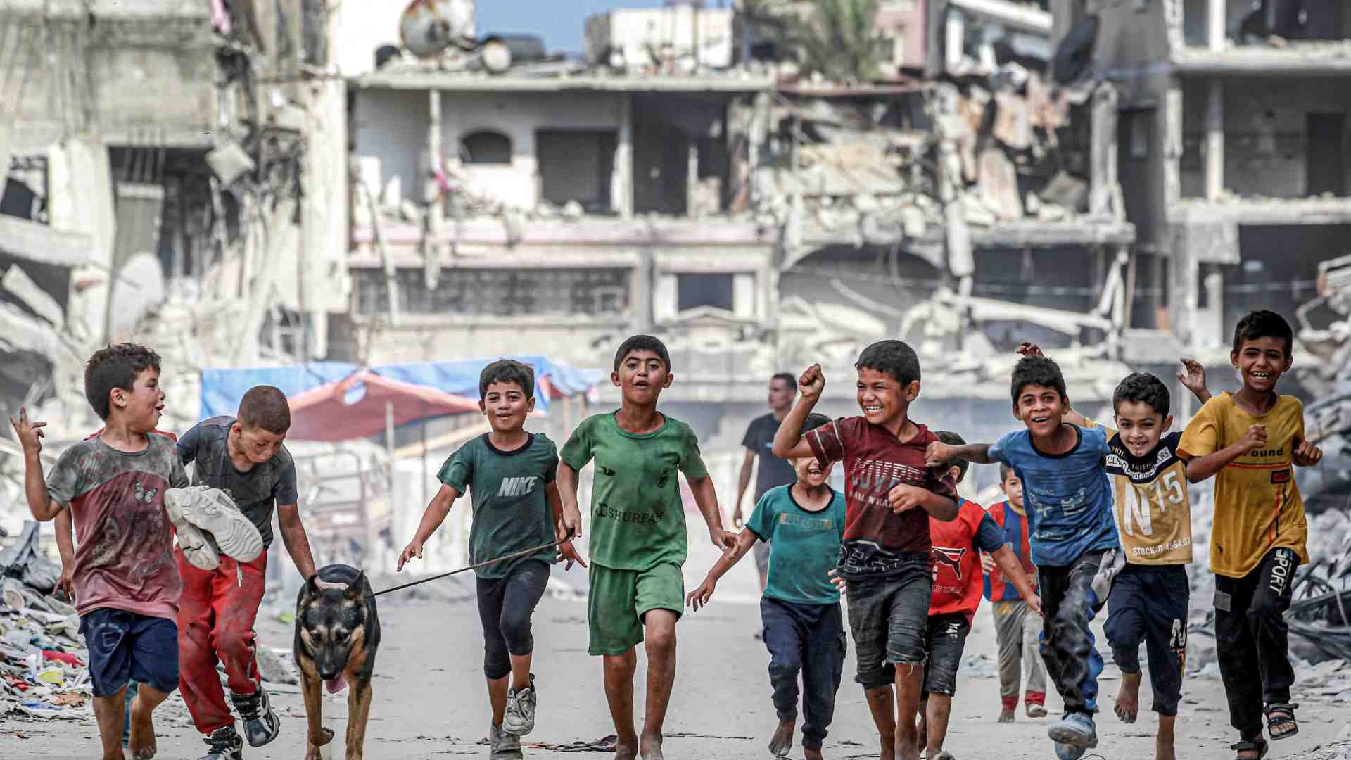 Immagine di «Colpita la parrocchia di Gaza» E al Cairo si tratta sugli ostaggi