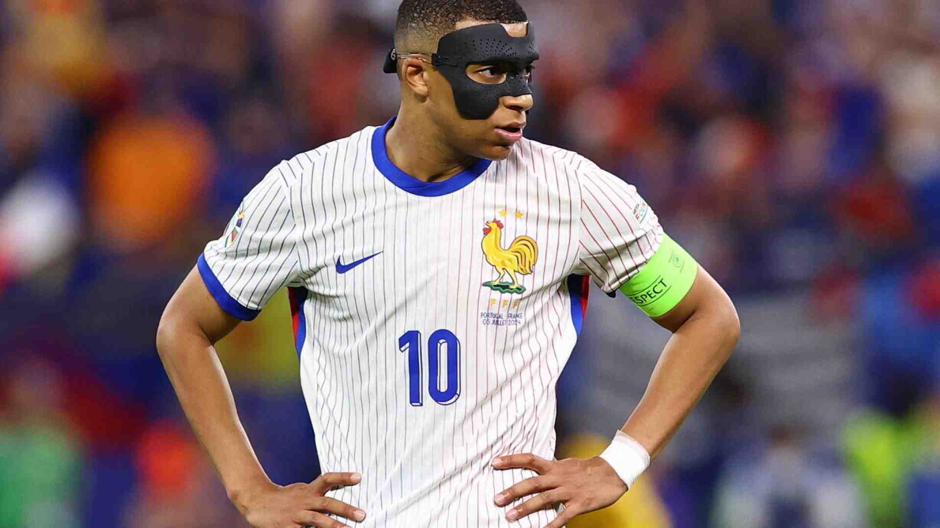 Immagine di A un passo dalla finale: Spagna-Francia, creatività contro ordine. Per gli arbitri intanto tira una brutta aria