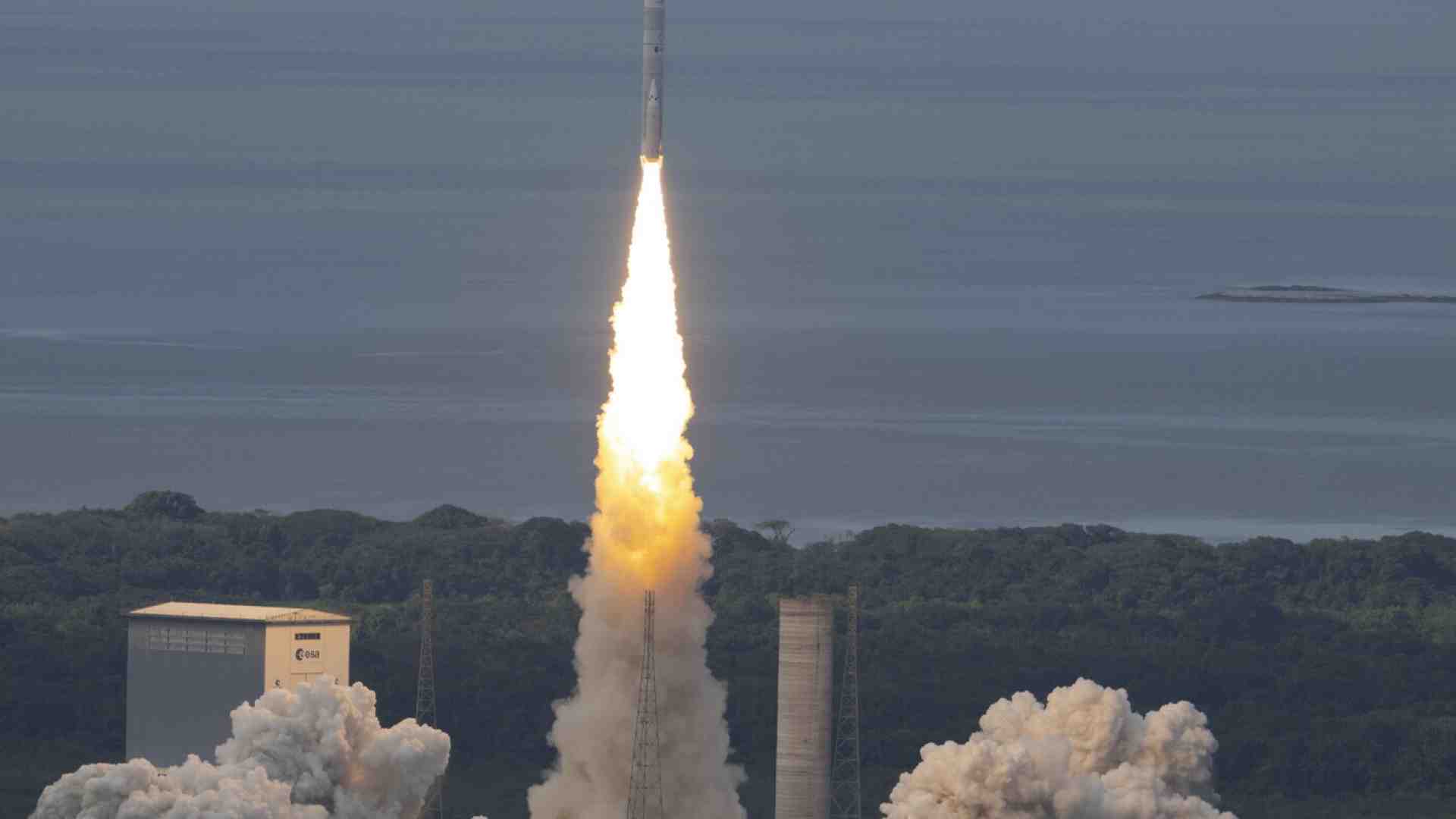 Immagine di Ariane 6 vola per la prima volta: l’Europa (e la Francia) tornano nello spazio