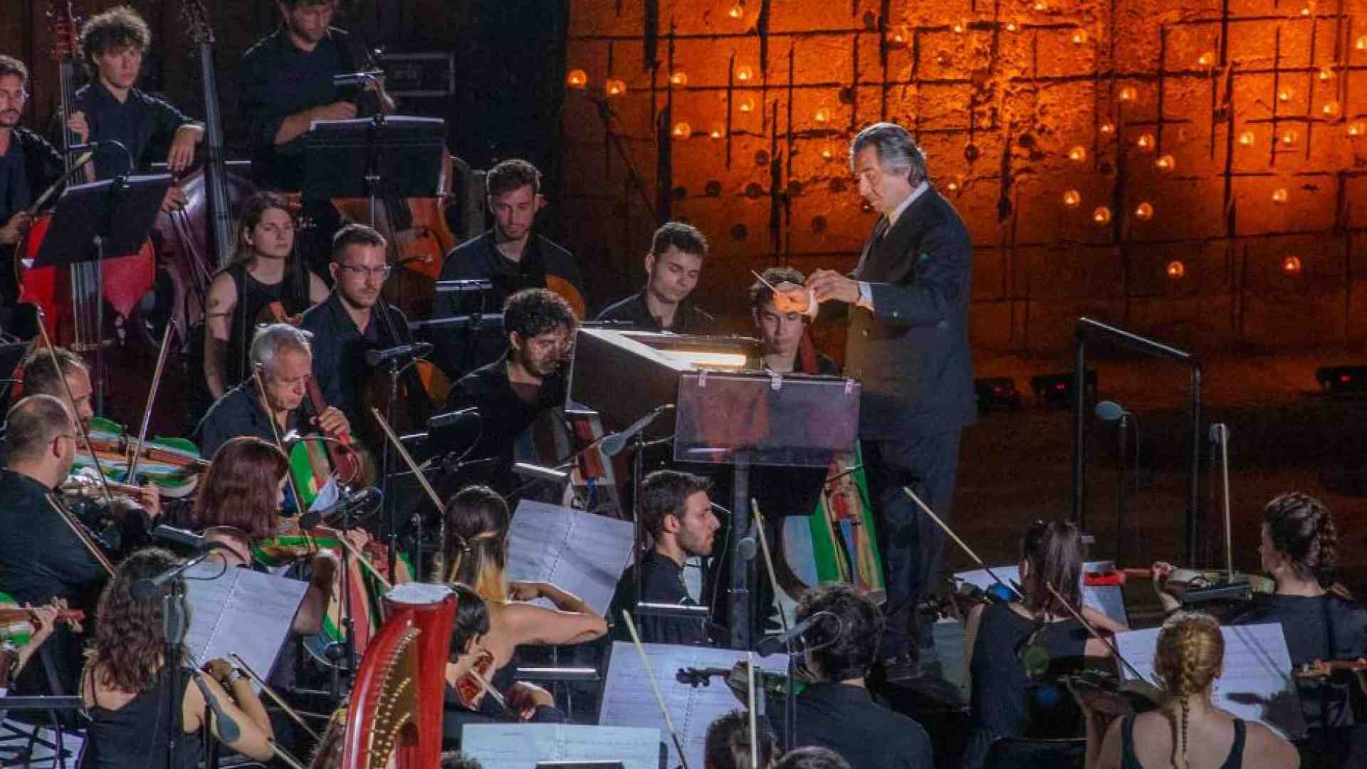 Immagine di "Le vie dell'amicizia": con Muti Maria piange i figli di Lampedusa