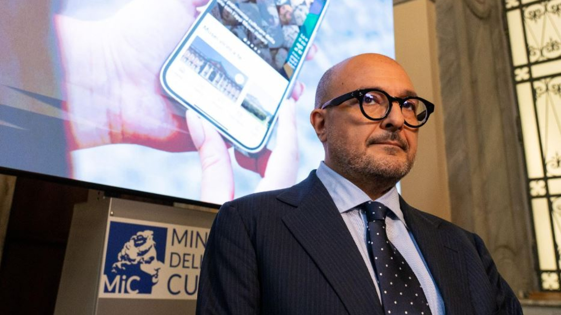 Immagine di Le elezioni francesi, i giornalisti in rivolta, il ministro: Rainews è un caso