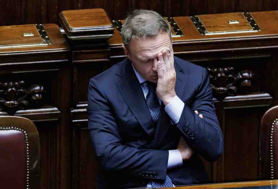 Lollobrigida, il giurista. Per la terza volta il suo dl Agricoltura viene smontato. Un pasticcio ma fa festa