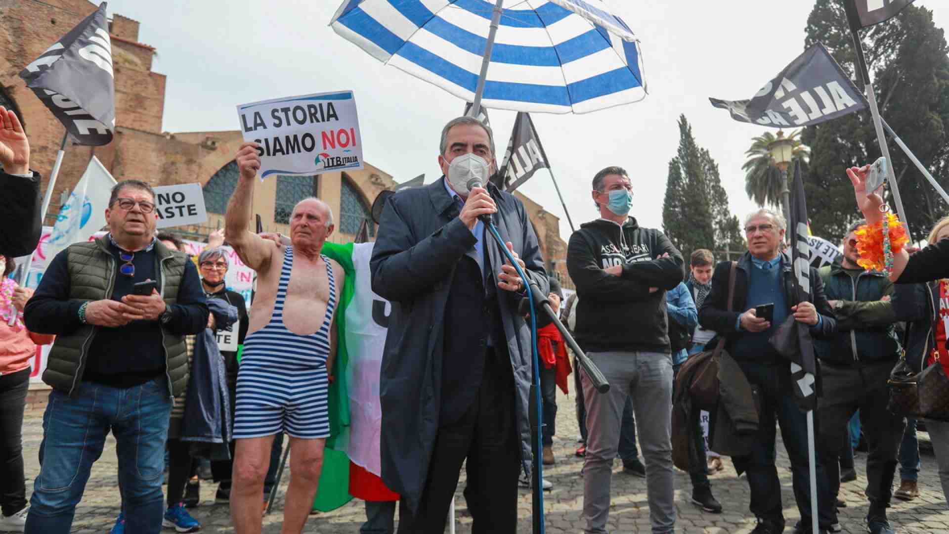 Immagine di Sentenze balneari. Il governo vince due ricorsi in difesa della Bolkestein. Ora non resta che attuarla