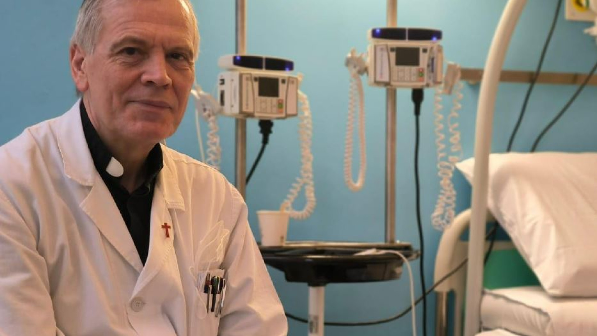 Immagine di «Cappellano con i malati di cancro, tra terapie religioni e spiritualità»