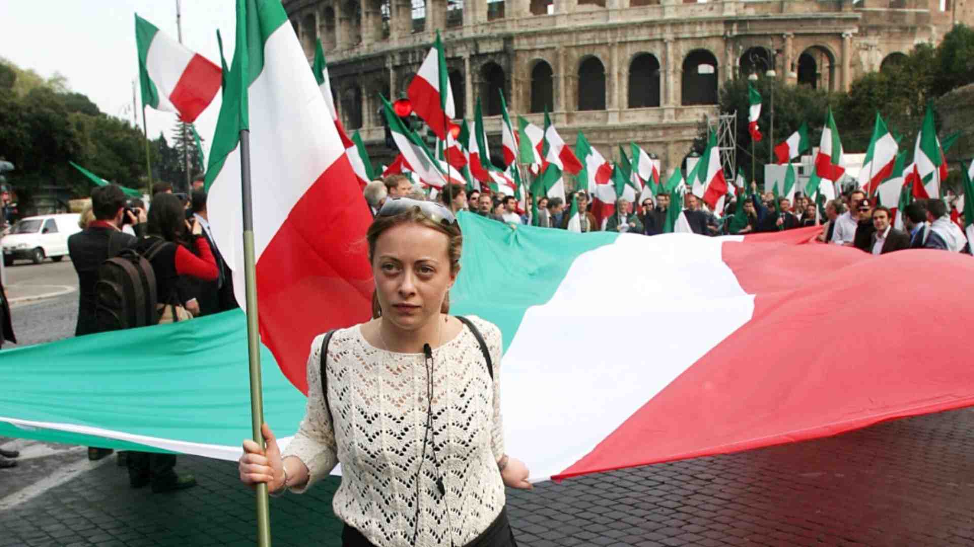 Immagine di Parenti d'Italia. Viaggio nella consanguineità di Fratelli d’Italia