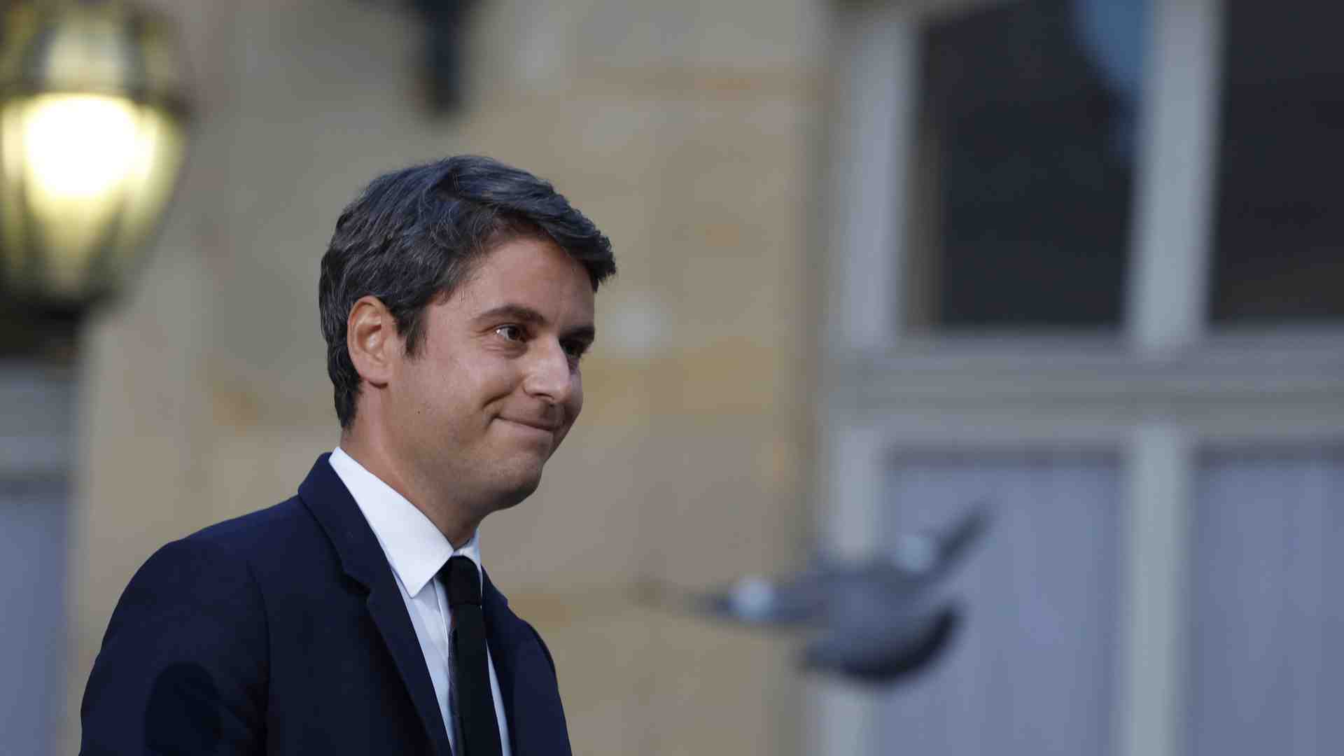 Immagine di Governo Attal, l'ultimo Cdm e le dimissioni. E il premier si emancipa da Macron