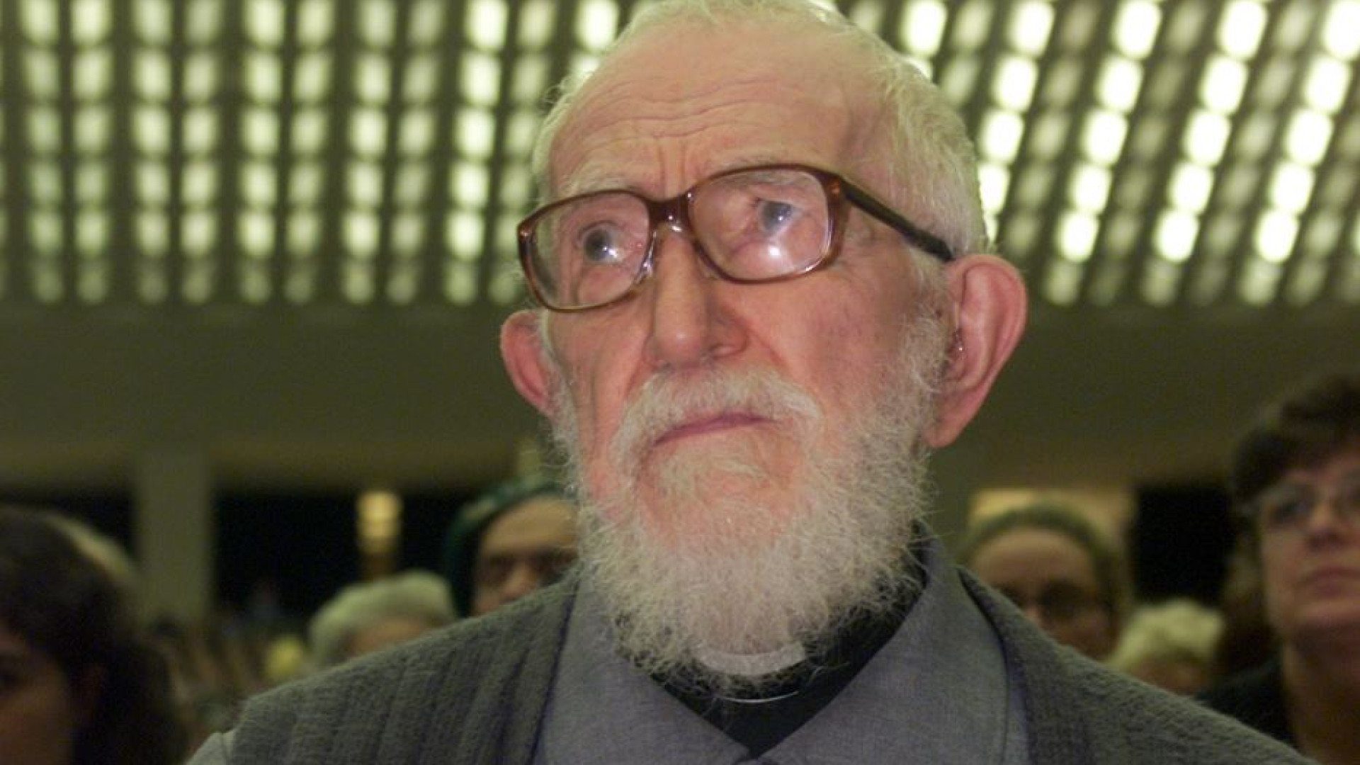 Immagine di Choc in Francia: l'Abbé Pierre accusato di violenze sessuali