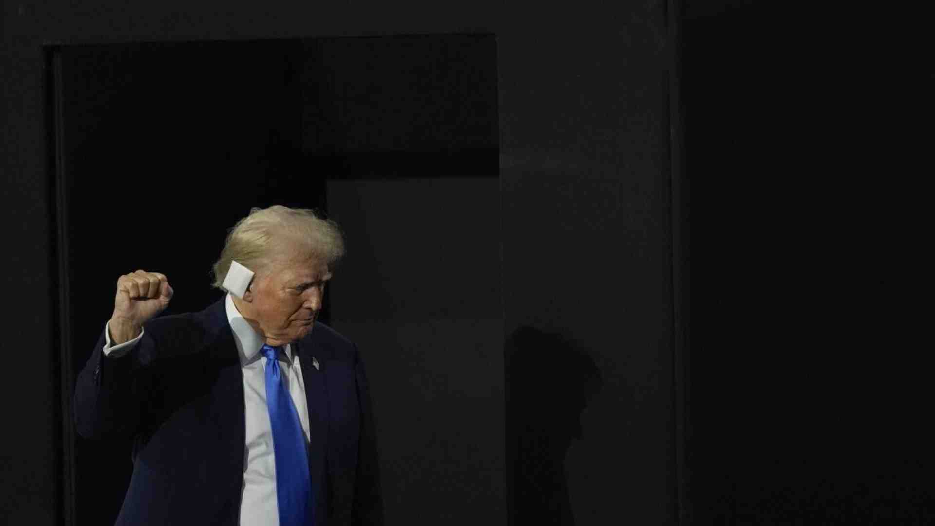 Immagine di Biden sotto pressione parla della sua salute. Trump gongola: il partito repubblicano è tutto suo