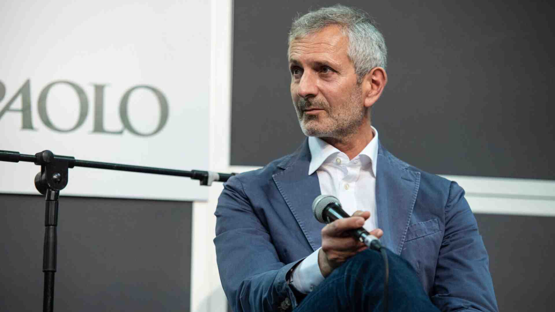 Immagine di Quanto è (poco) credibile il j’accuse di Carofiglio contro le lobby dietro al Premio Strega