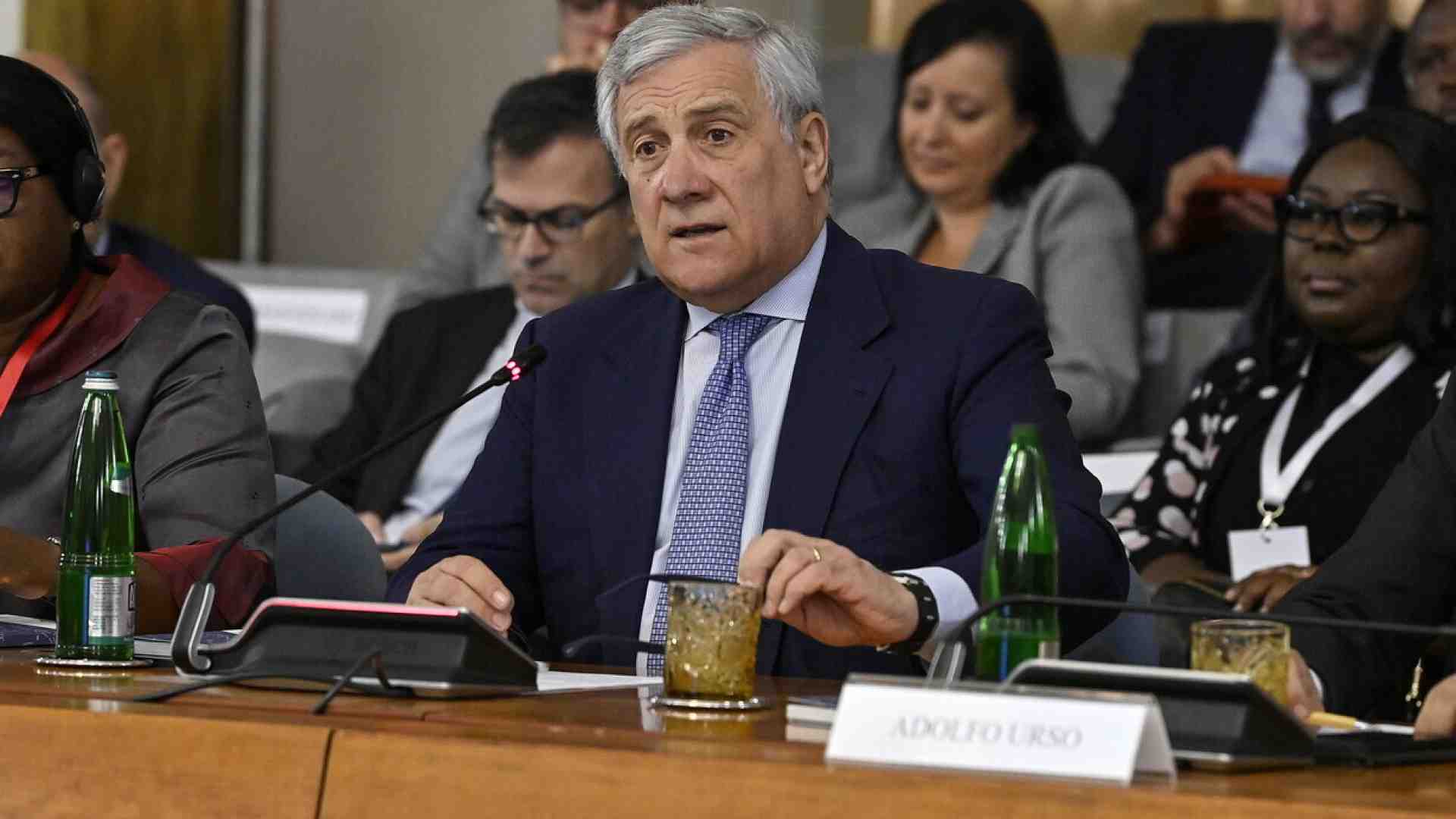 Immagine di Tajani deluso per il no di FdI e Lega a von der Leyen: "Avrei preferito un voto diverso"