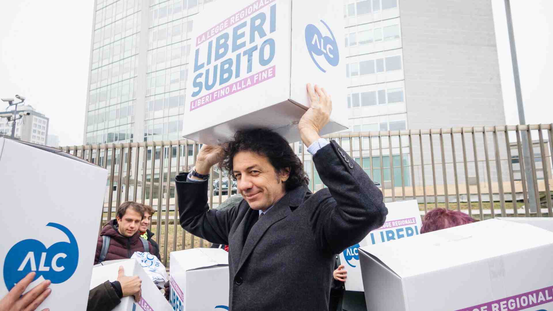Immagine di La Corte costituzionale contro il diritto a morire: respinge le richieste di Cappato. La palla alla politica