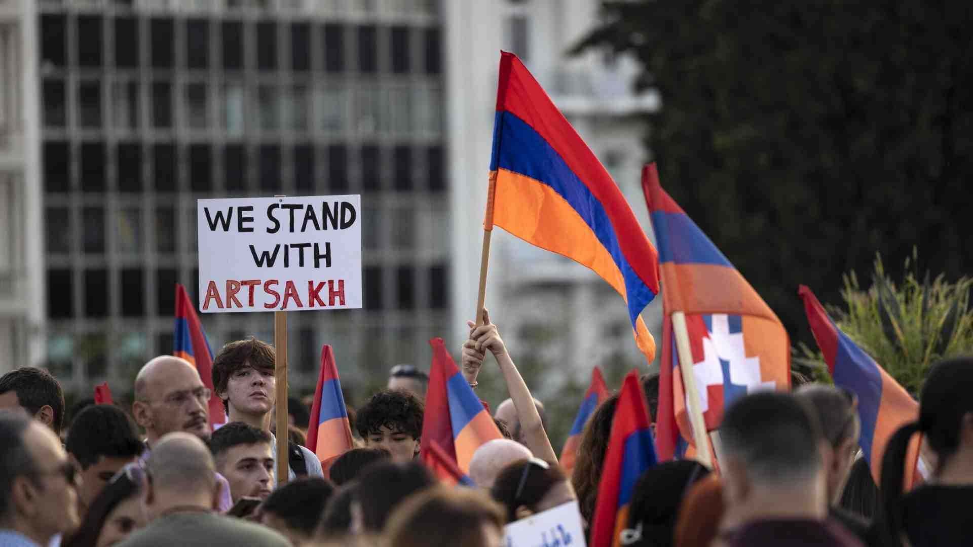 Immagine di Il genocidio infinito dell’Armenia, dove a essere rimosse ora sono le croci