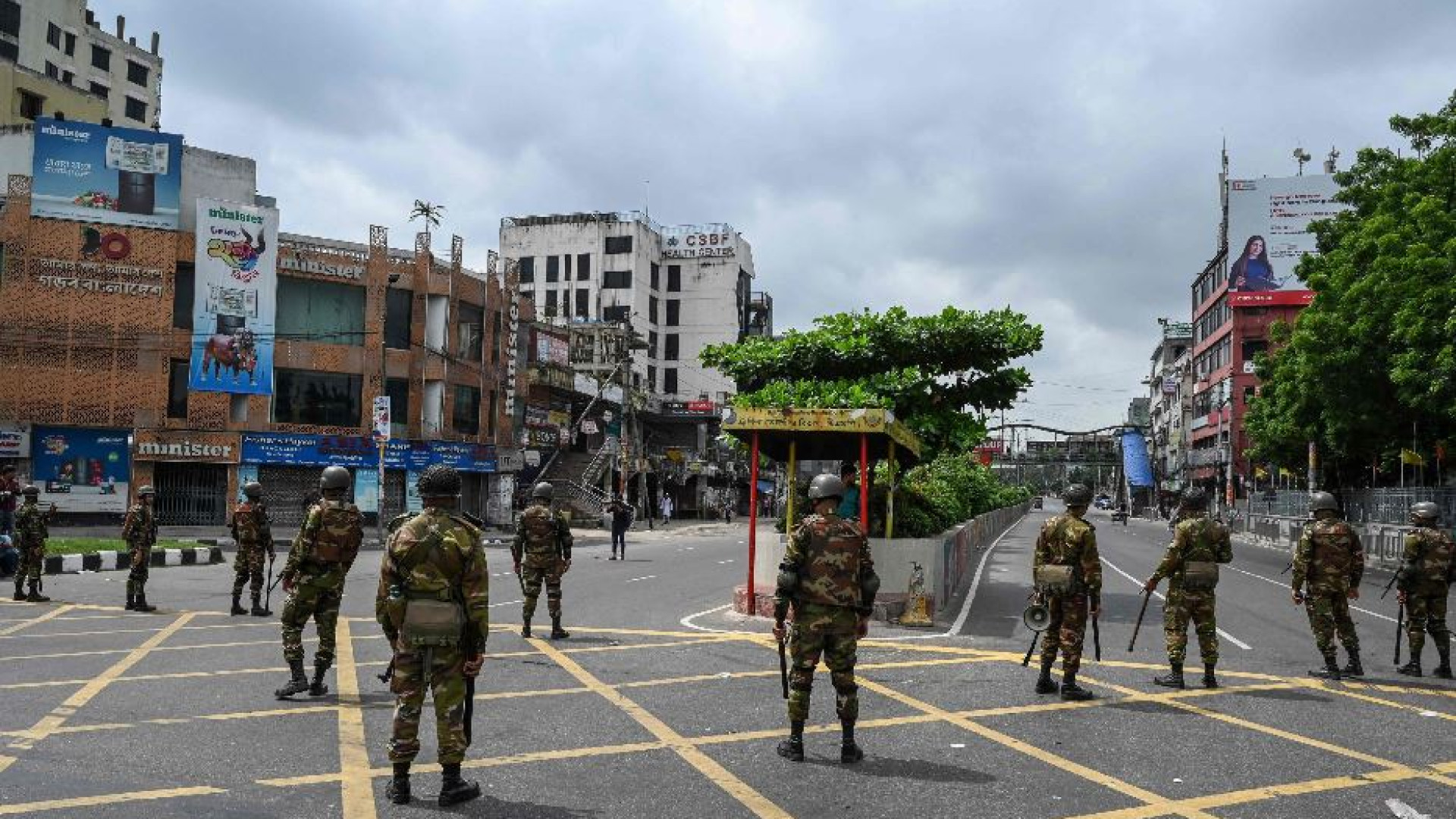 Immagine di Caos in Bangladesh, l'esercito spara sui giovani manifestanti