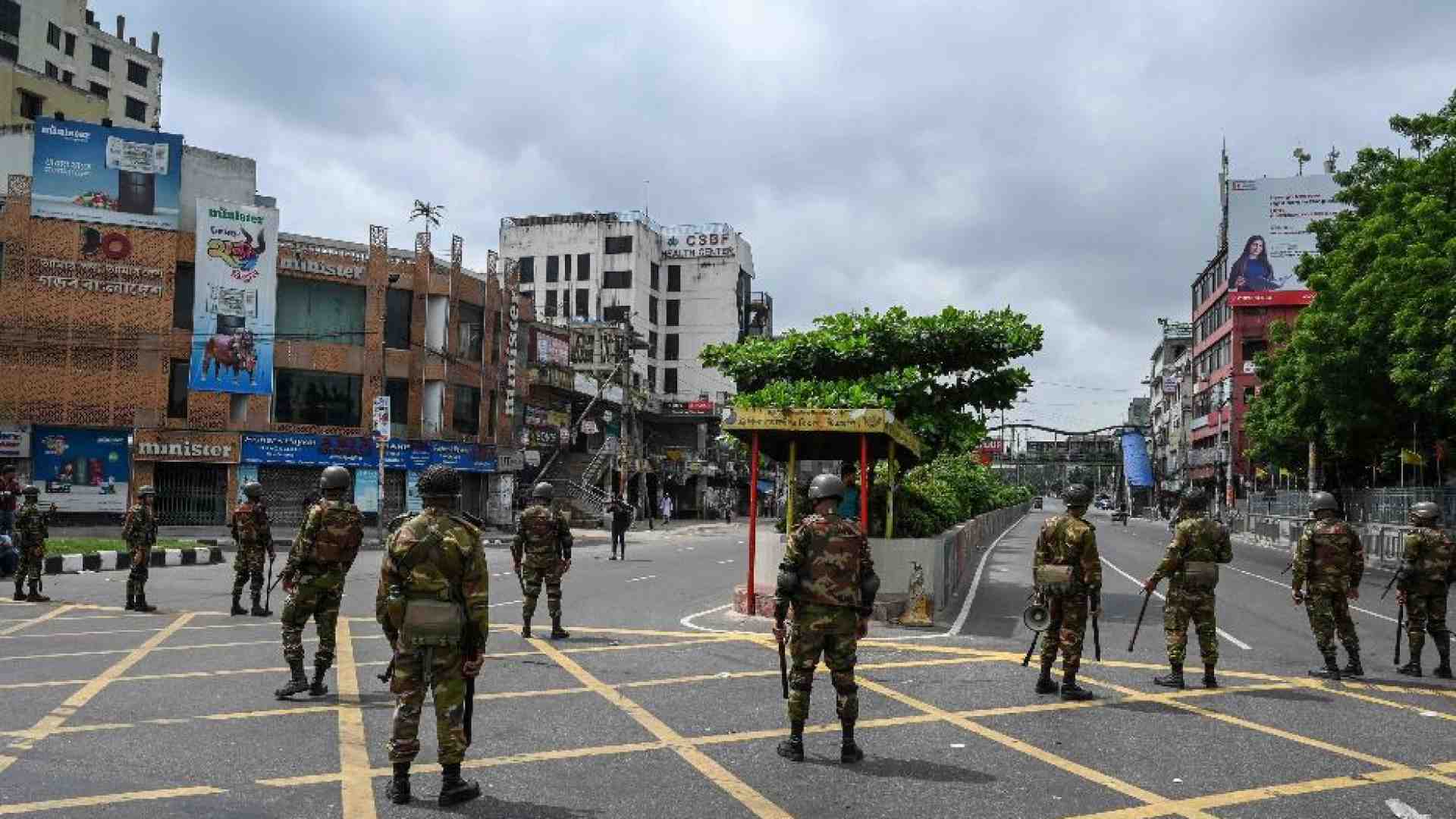 Immagine di Caos in Bangladesh, l'esercito spara sui giovani manifestanti
