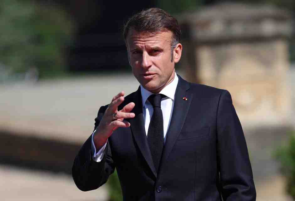 Emmanuel Macron (foto Epa, via Ansa)