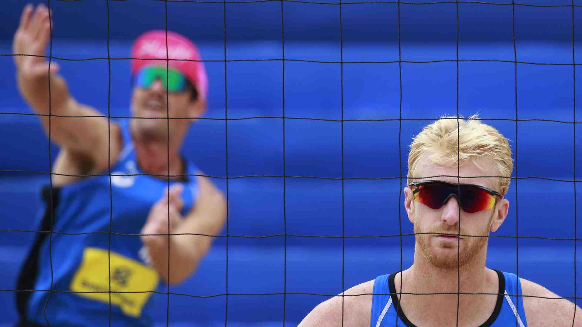 Immagine di A canestro e sotto rete. Il sogno olimpico di Chase Budinger, ex cestita innamorato del beach volley