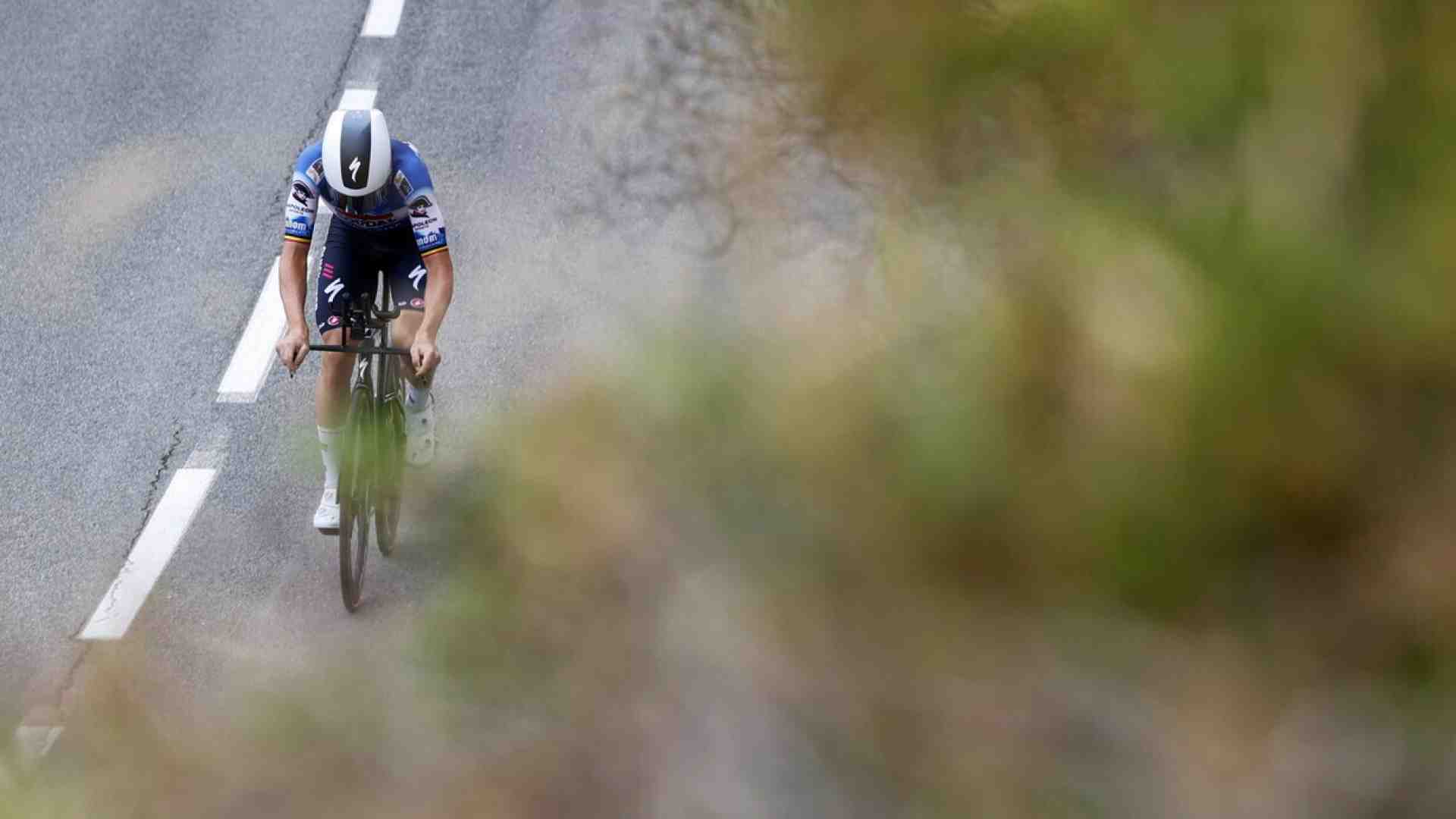 Immagine di Gli spettatori solitari: la cosa più bella (e umana) del Tour de France