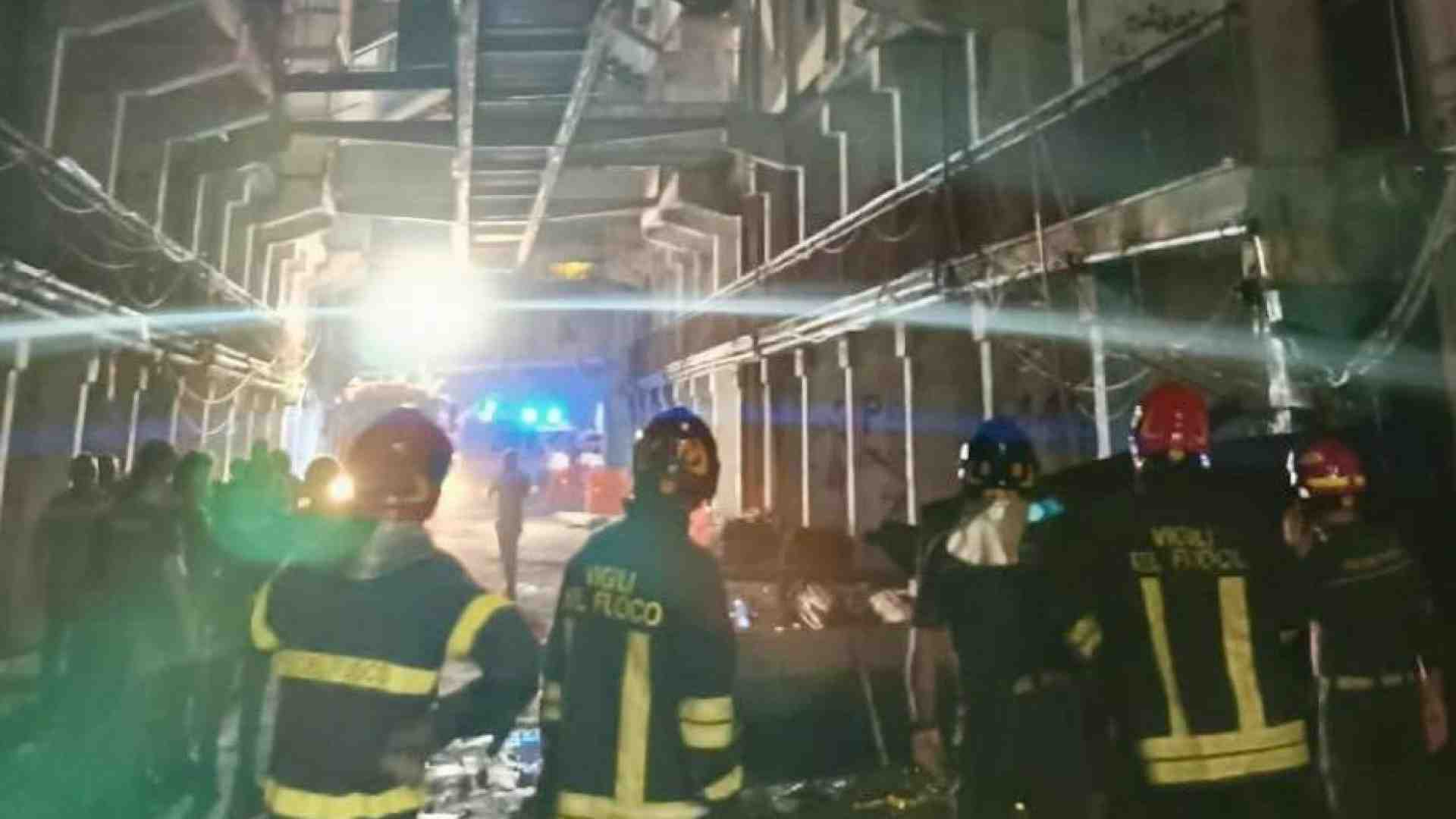 Immagine di Il crollo, le due vittime, i bimbi feriti: cosa è successo a Scampia