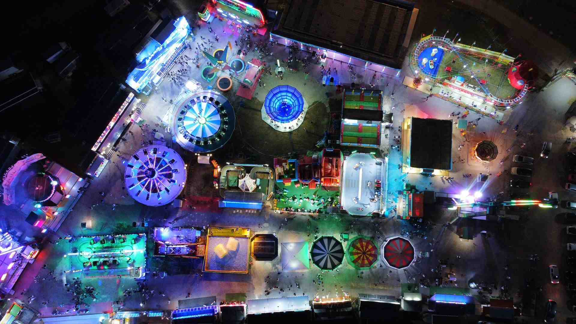 Immagine di Il mezzo secolo del luna park che dà i brividi per un’estate