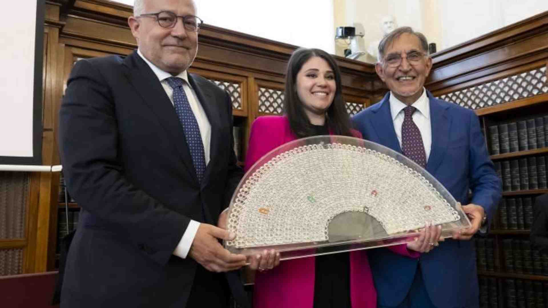 Immagine di La Russa inciampa sulle botte al cronista: violenze no, ma lui non s'è dichiarato