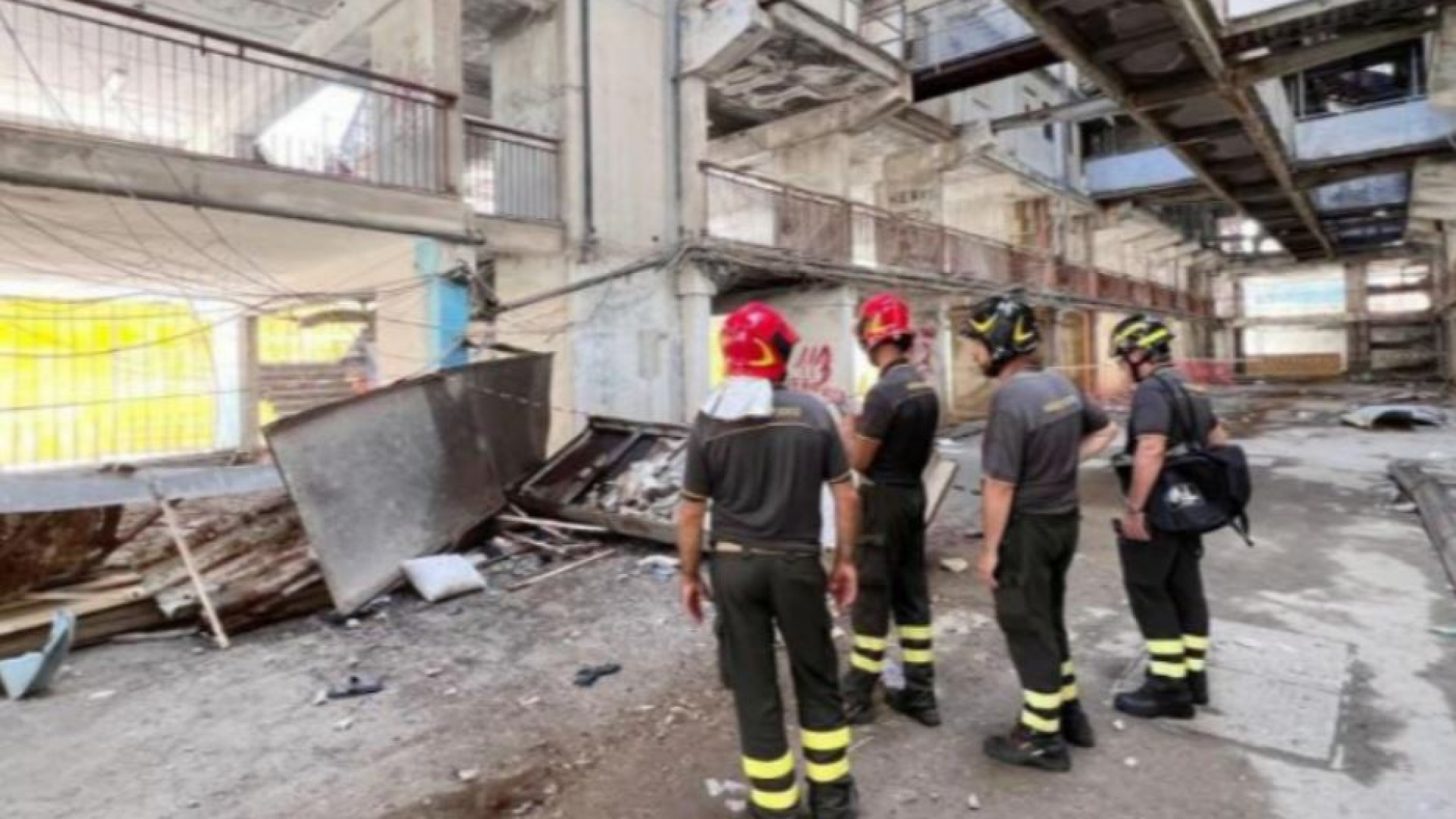 Immagine di Scampia, il dramma e la rabbia